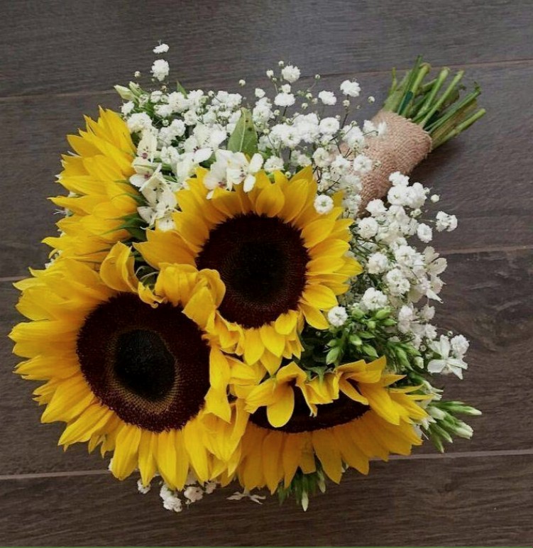 Букет из подсолнухов микс