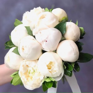 Превью Букет из 11 Белых Пионов «Букет невесты»