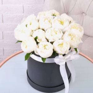 Превью Букет из пионов в коробке «Маргарита»