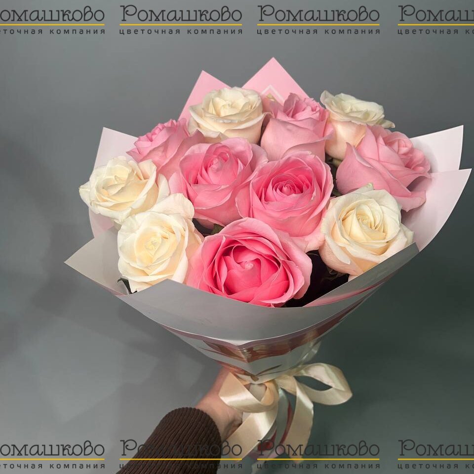 Букет из 11 роз в упаковке