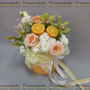 Превью Шляпная коробка с цветами «Лимонная симфония»