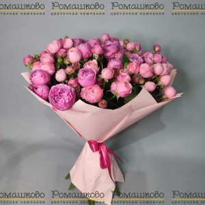 Превью Букет из 17 кустовых пионовидных роз