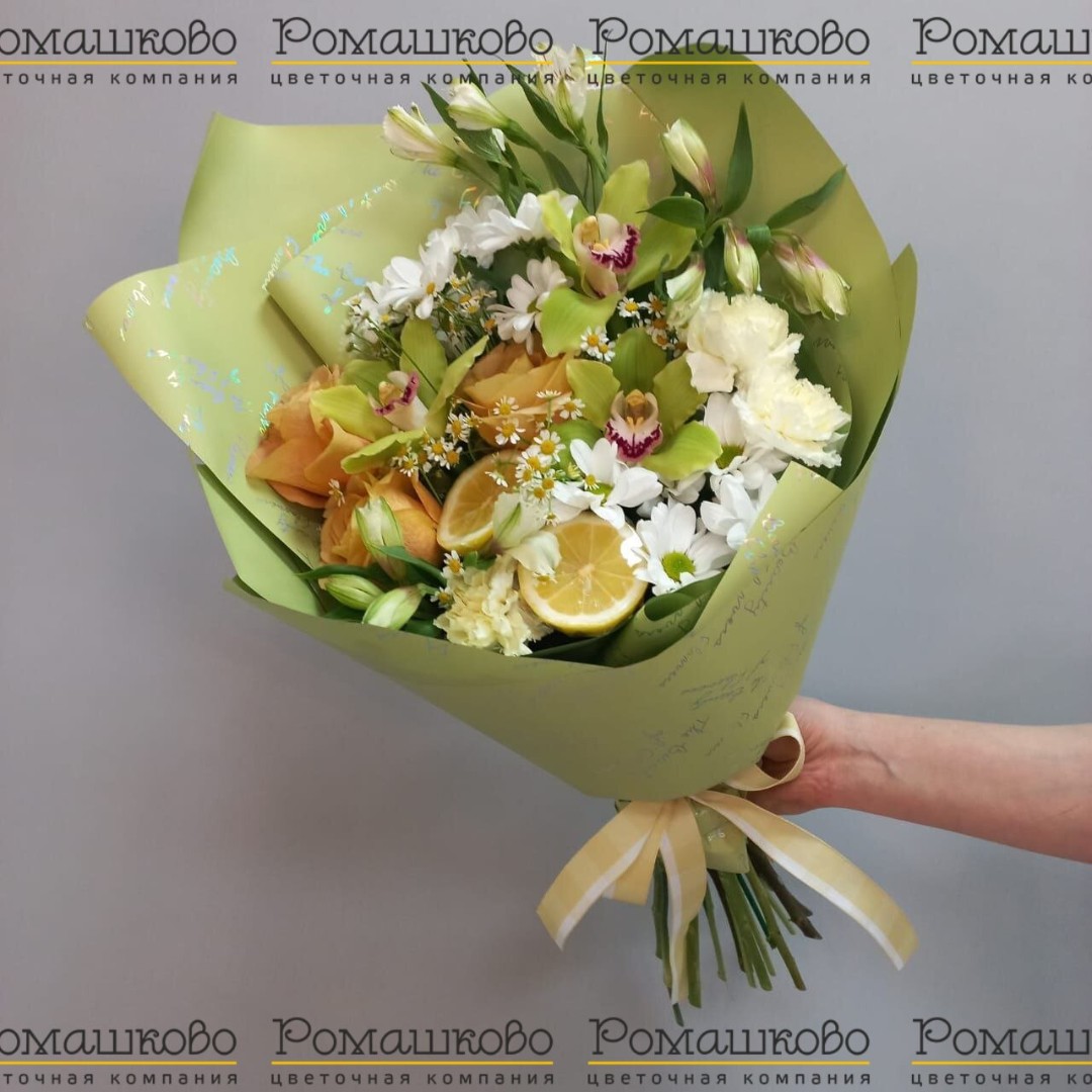 Букет из орхидей «Свежий запах луга»