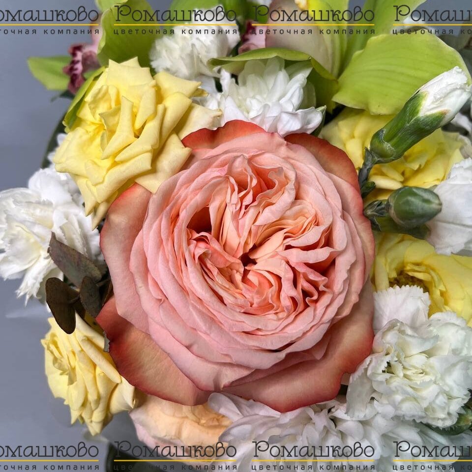 Шляпная коробка цветов с цветами «Цветочный рейс»