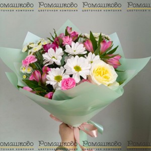 Превью Букет из хризантем «Летний вихрь»