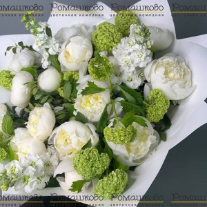 Превью Букет из пионов «У любви чудесный вкус»