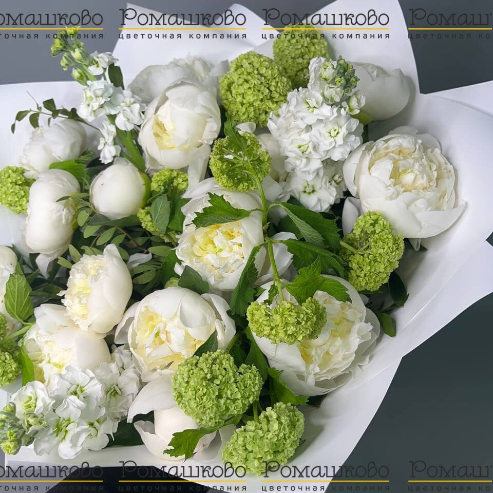 Букет из пионов «У любви чудесный вкус»