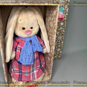 Превью Зайка Ми в голубом шарфе