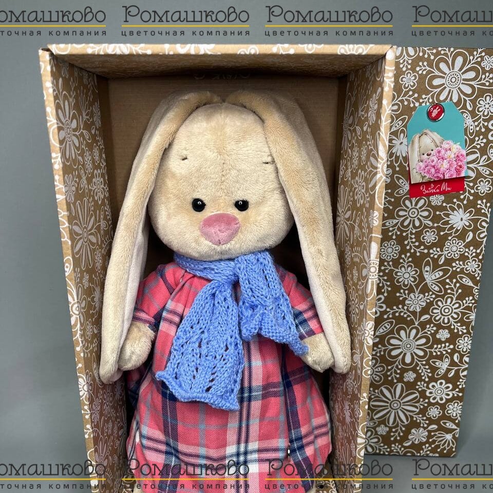 Зайка Ми в голубом шарфе