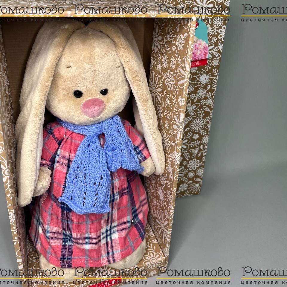 Зайка Ми в голубом шарфе