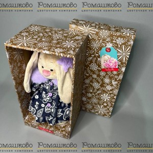 Превью Зайка Ми в пальто с сиреневым воротником