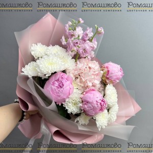 Превью Букет из пионов «Полевая нежность»