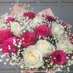 Превью Букет из 25 розовых и белых роз 50см