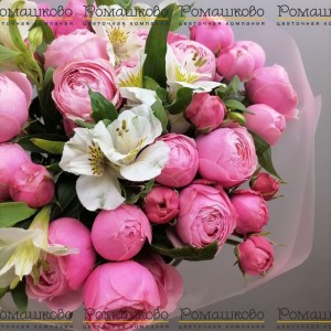 Превью Букет из кустовых роз «Кубик сахара»