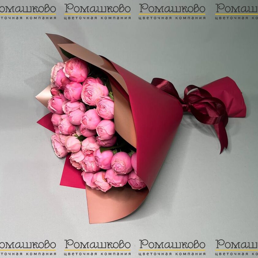 Букет из кустовых роз «Роза святых чувств»