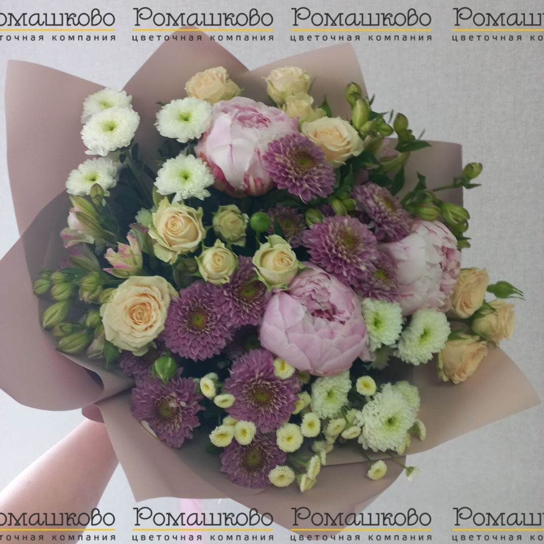 Букет из пионов «В объятиях»