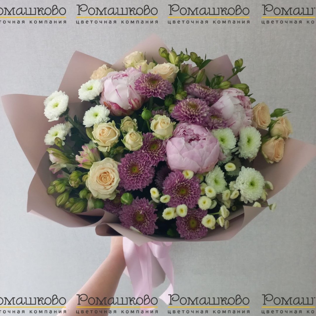 Букет из пионов «В объятиях»