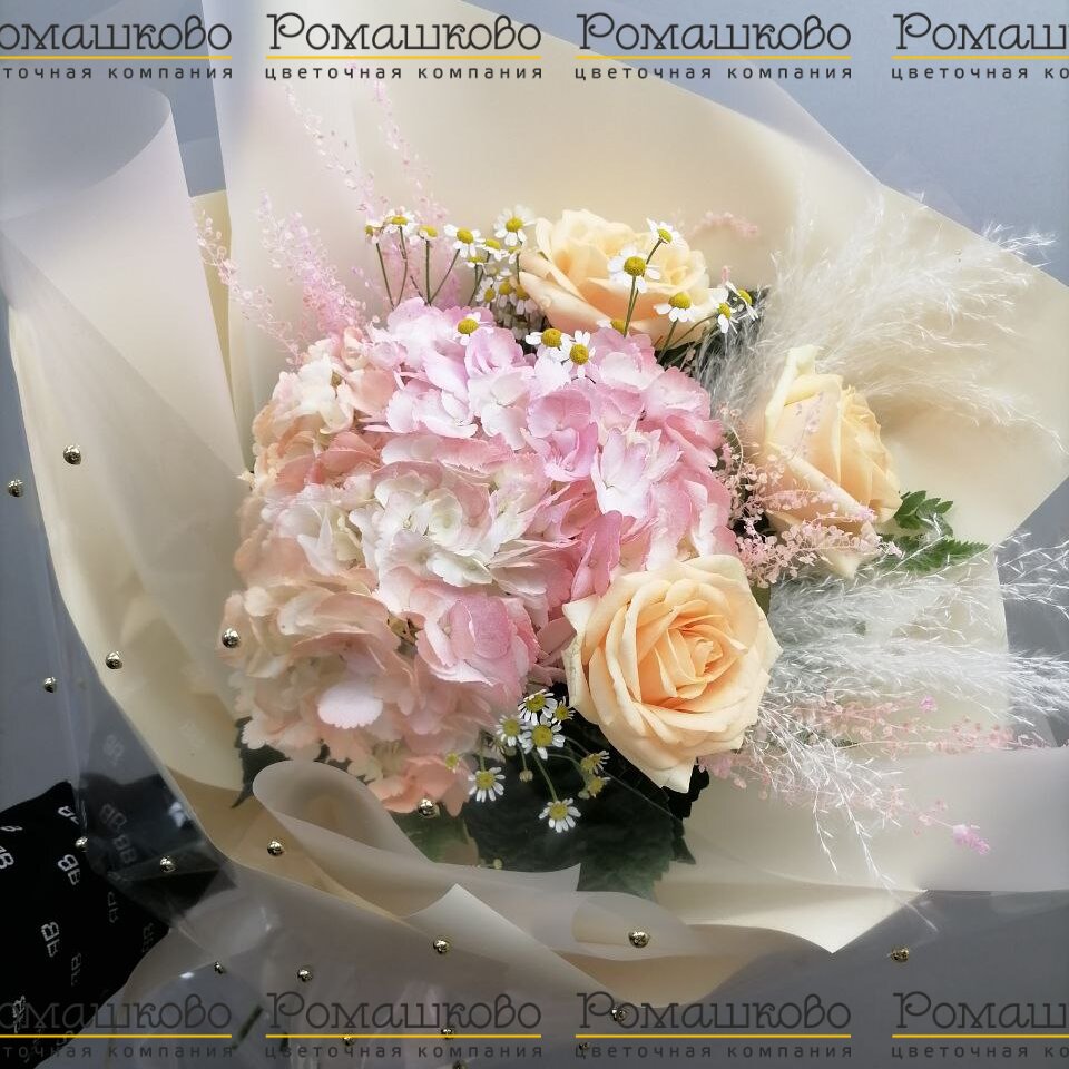 Букет из гортензии «Глоток летнего утра»