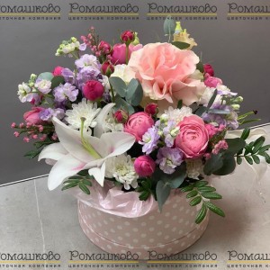 Превью Шляпная коробка с цветами «Цветные сны»