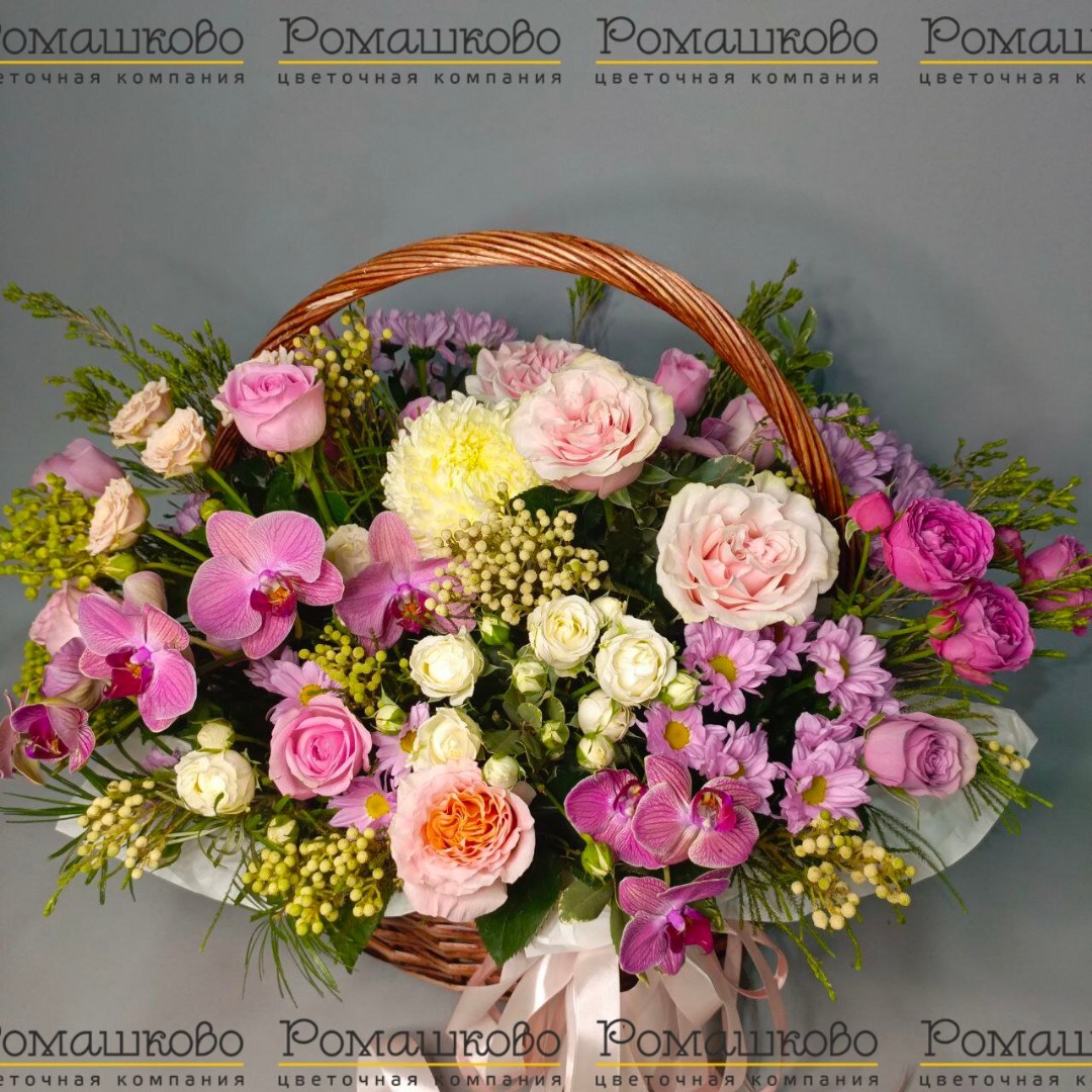 Корзина с цветами «Оазис орхидей»