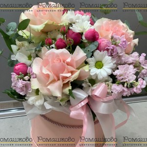 Превью Шляпная коробка с цветами «Цветущая любовь»