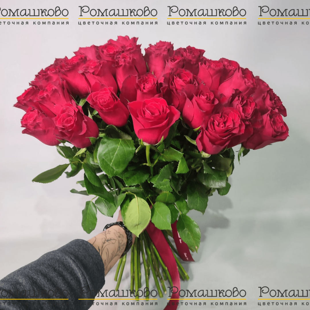 Букет из 51 красных роз Кения (50см)