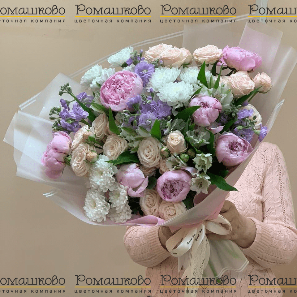 Букет из пионов «Нежный бутон»