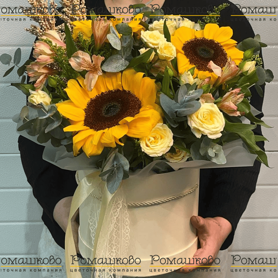 Букет из подсолнухов «Солнечный комплимент»