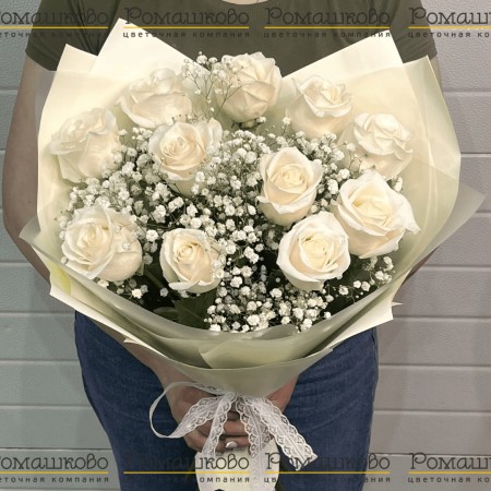 Букет из 11 белых роз с гипсофилой (50см)