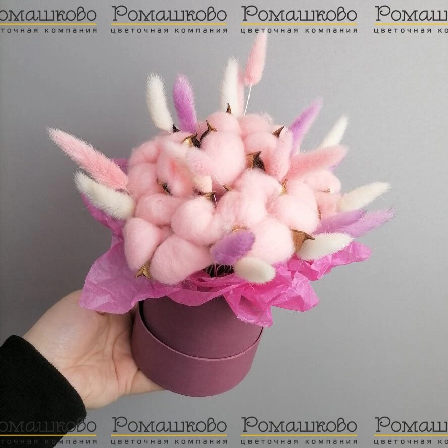 Сухоцветы в шляпной коробке